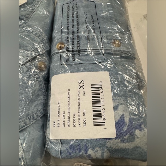 🎉LAST PIECE🎉Free People Free Airbrushed Blossom Denim Top - Women's - Picture 11 of 11